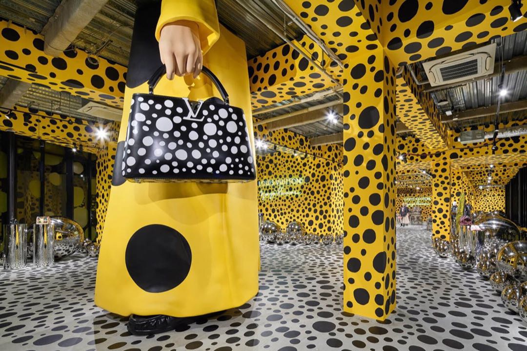 El arte de Yayoi Kusama protagoniza una increíble pop up store de Louis