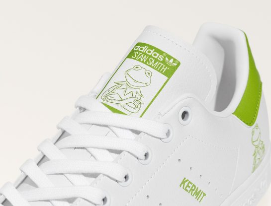 Todo lo que necesitamos es… ¡las zapatillas de Kermit!