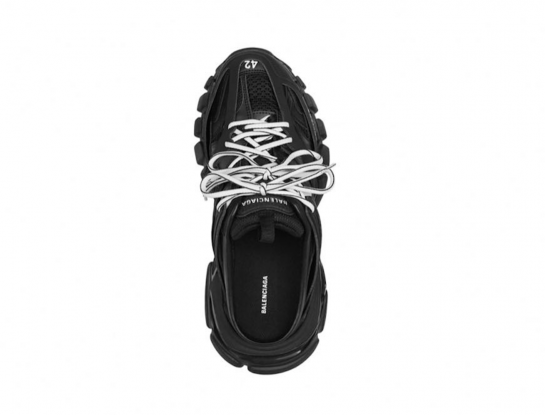 Estas son las zapatillas comfy estilo mules de Balenciaga
