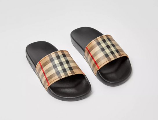 En pantuflas según Burberry... la moda ya no incomoda