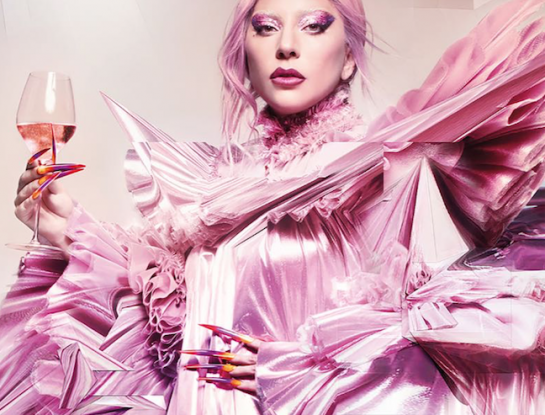 Lady Gaga diseñadora (ahora es lady champagne)
