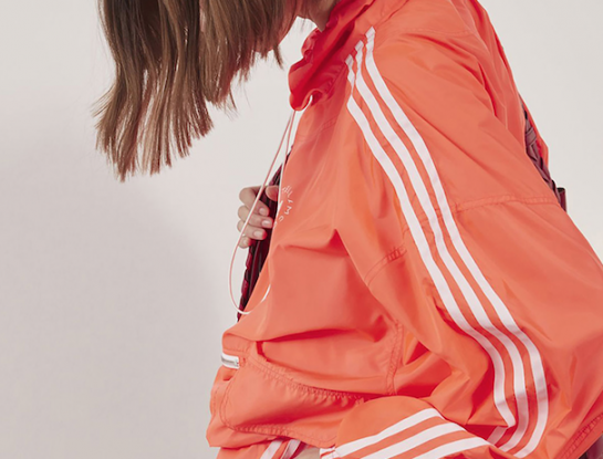 Stella McCartney sigue siendo la campeona de la moda sustentable (y deportiva)