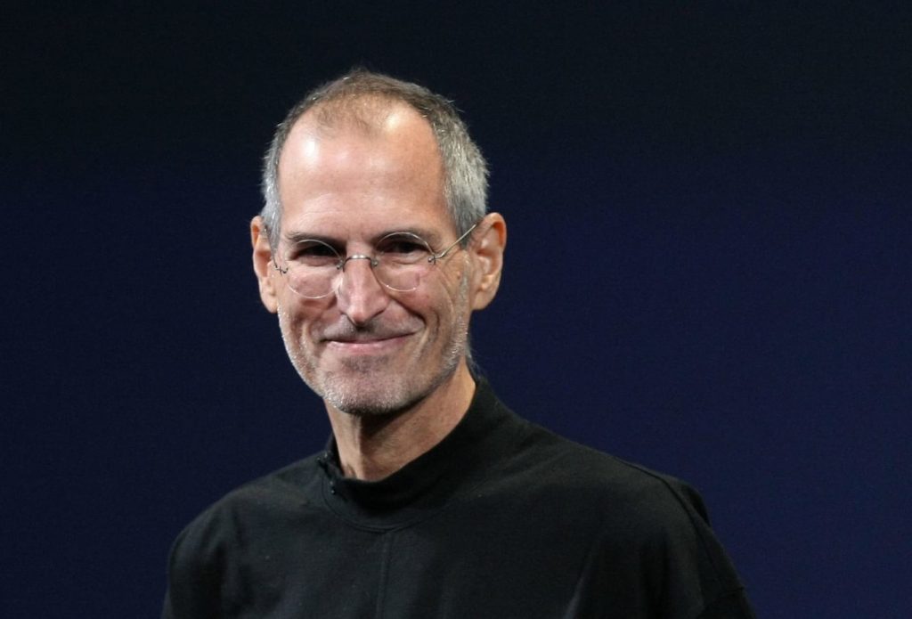 Steve Jobs, una mente brillante que sigue inspirando a emprendedores de todo el mundo y actividades. 