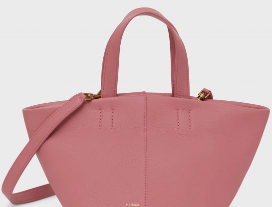 Una cartera con forma de tulipán y exclusiva para objetos esenciales