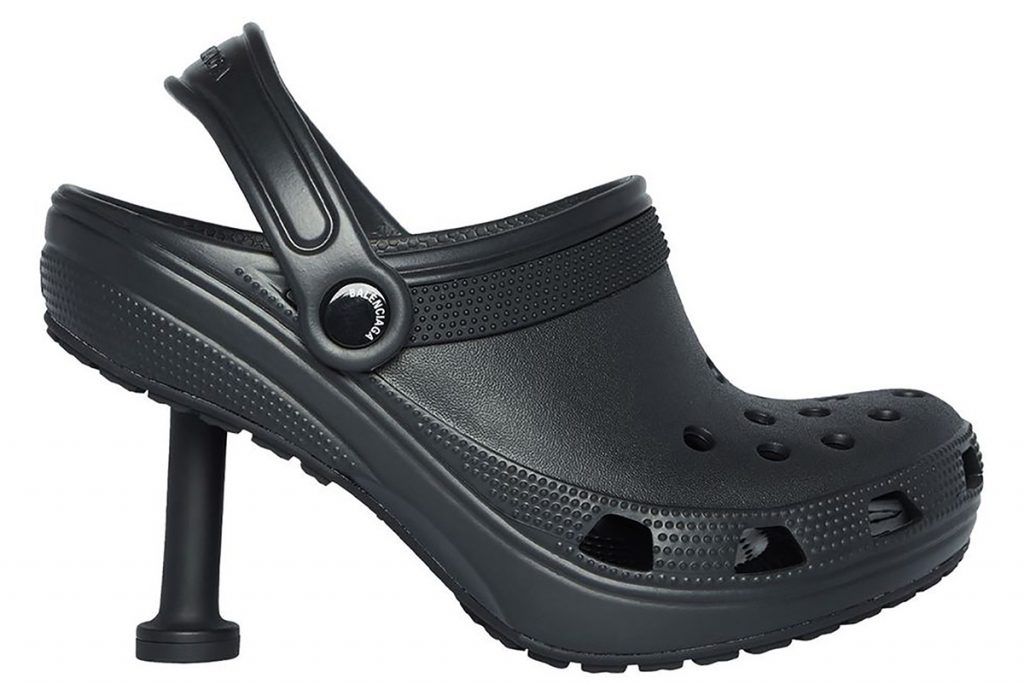 Este es el último capricho del diseño de zapatos: las Crocs con tacos altos  de Balenciaga – PuroDiseño