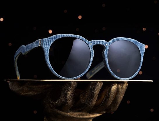 Mirá cómo se fabrican anteojos ¡con denim reciclado!