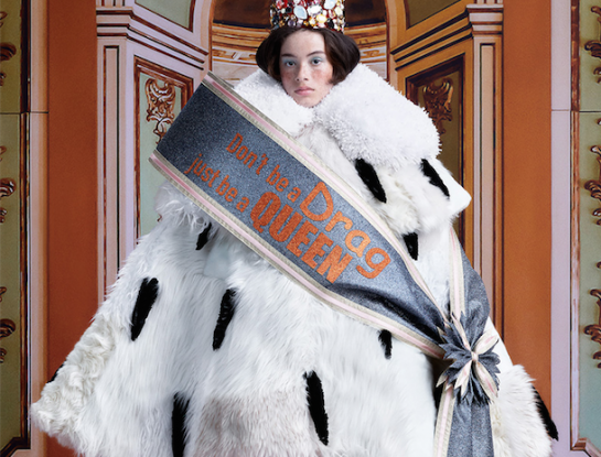 Por qué el desfile de Viktor & Rolf parece un episodio de la serie The Queen