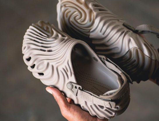 Dicen que las Crocs perfectas existen… y las diseñó Salehe Bembury