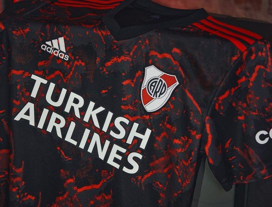 Este el nuevo diseño de la camiseta suplente de River Plate