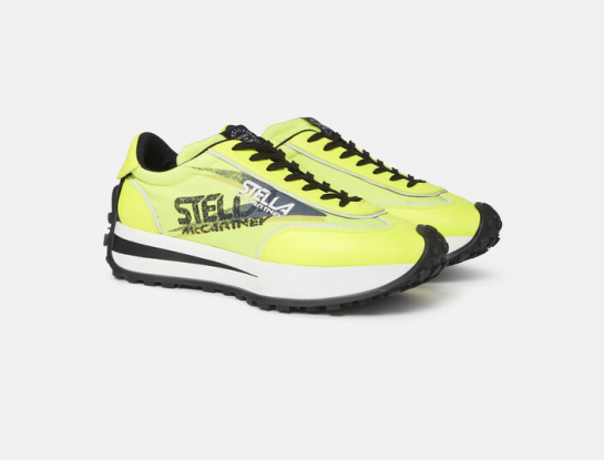 Stella McCartney presentó "Reclypse", sus nuevas zapatillas veganas