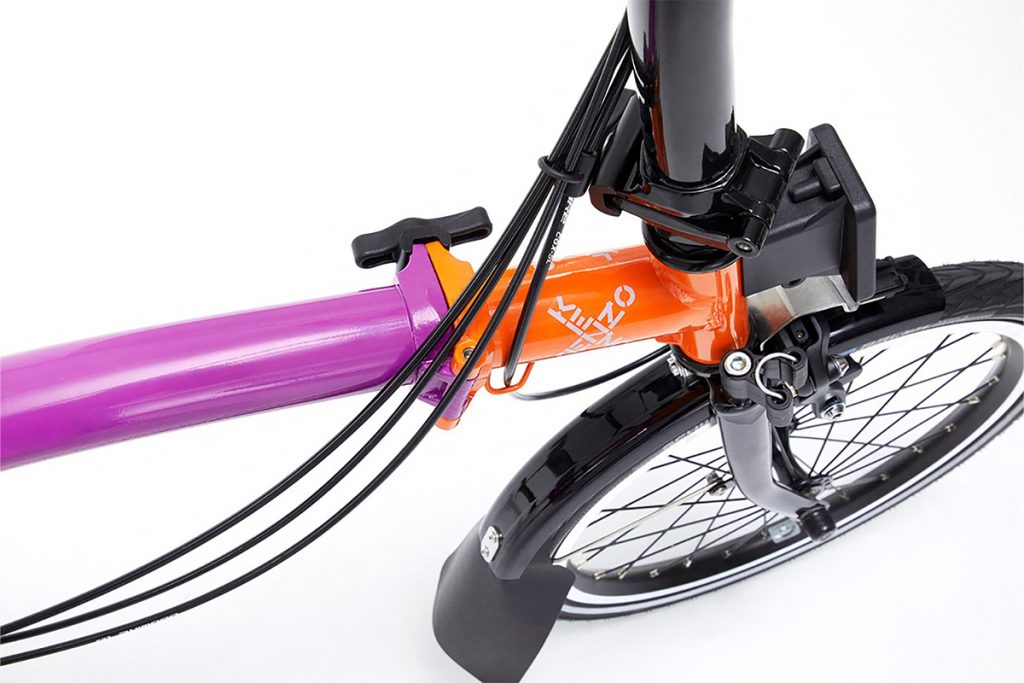 Color y diseño de alto impacto. Así es la bicicleta de Brompton + Kenzo. 