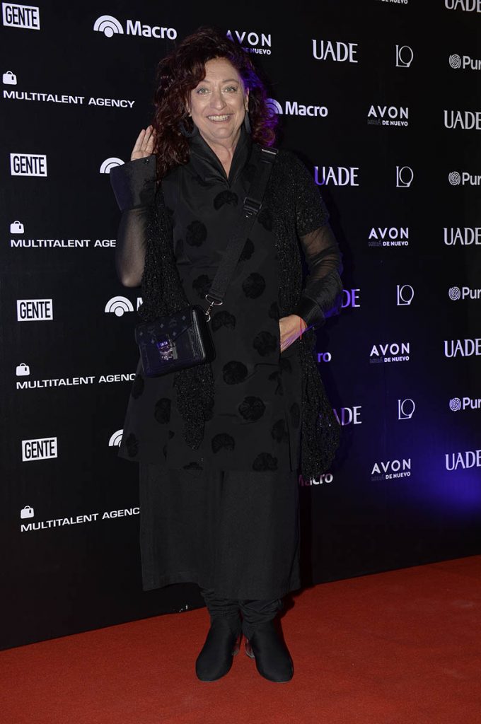La llegada de la arquitecta Mónica Cohen al evento de Puro Diseño en CasaSur. 