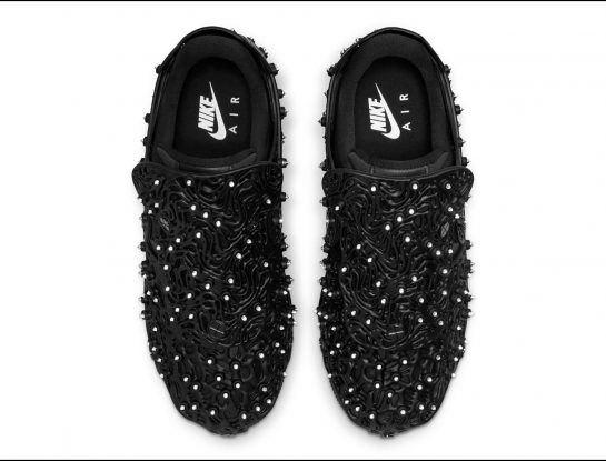 Estas son las zapatillas de diseño de Swarovski y Nike ¡con destornillador!