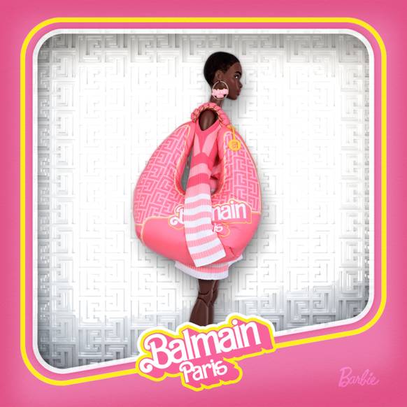 El packaging de la colección de Barbie y Balmain es fantasía y moda en estado de gracia. 