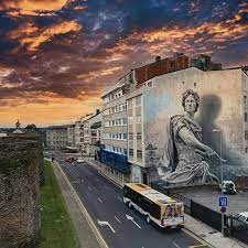 El mural de Julio César fue elegido el mejor de 2021 por el portal Street Art Cities. 
