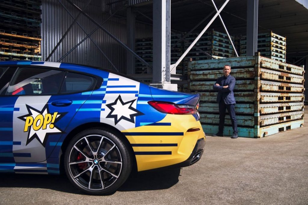 Es la segunda colaboración de la automotriz alemana BMW con Jeff Koons.