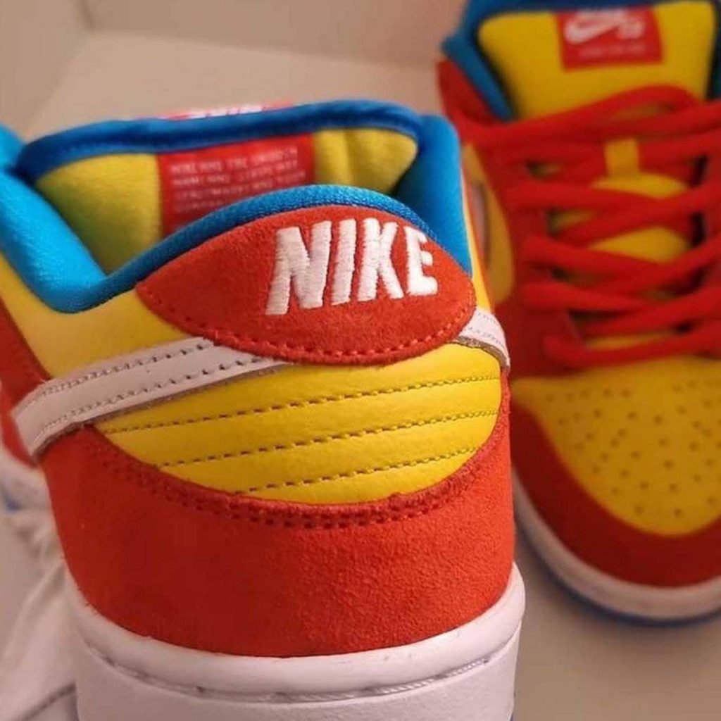 Amarillo, rojo, azul y blanco: los colores de las Nike de Bart Simpson. 