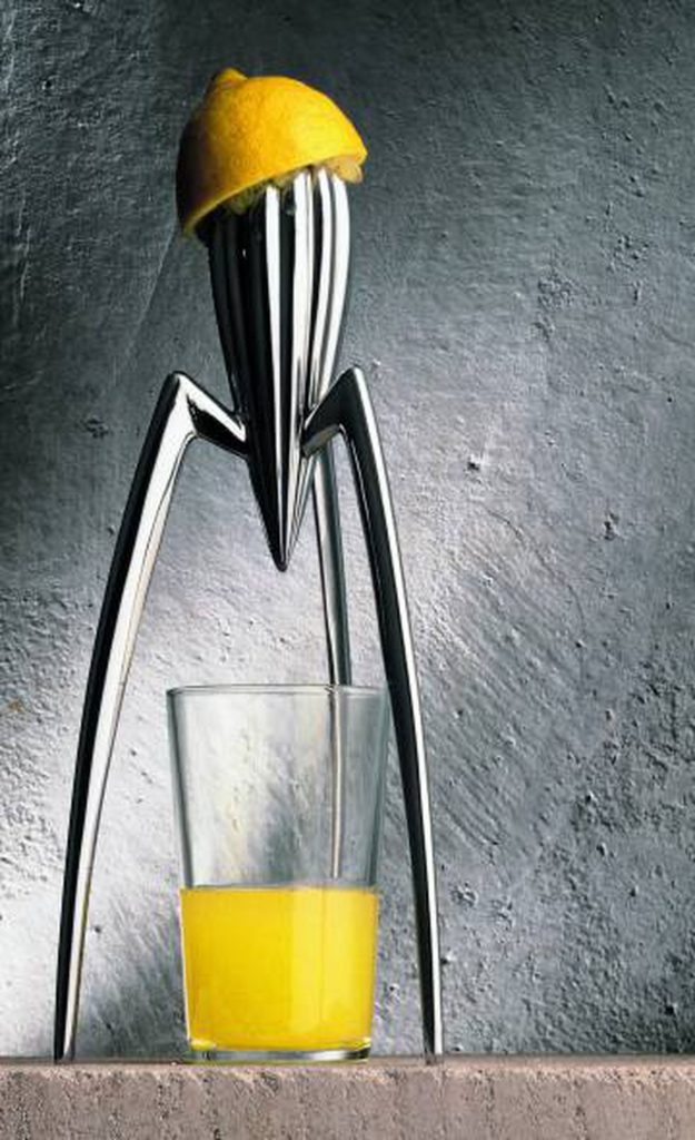 El exprimidor Juicy Salif, un ícono del diseño de Philippe Starck. 