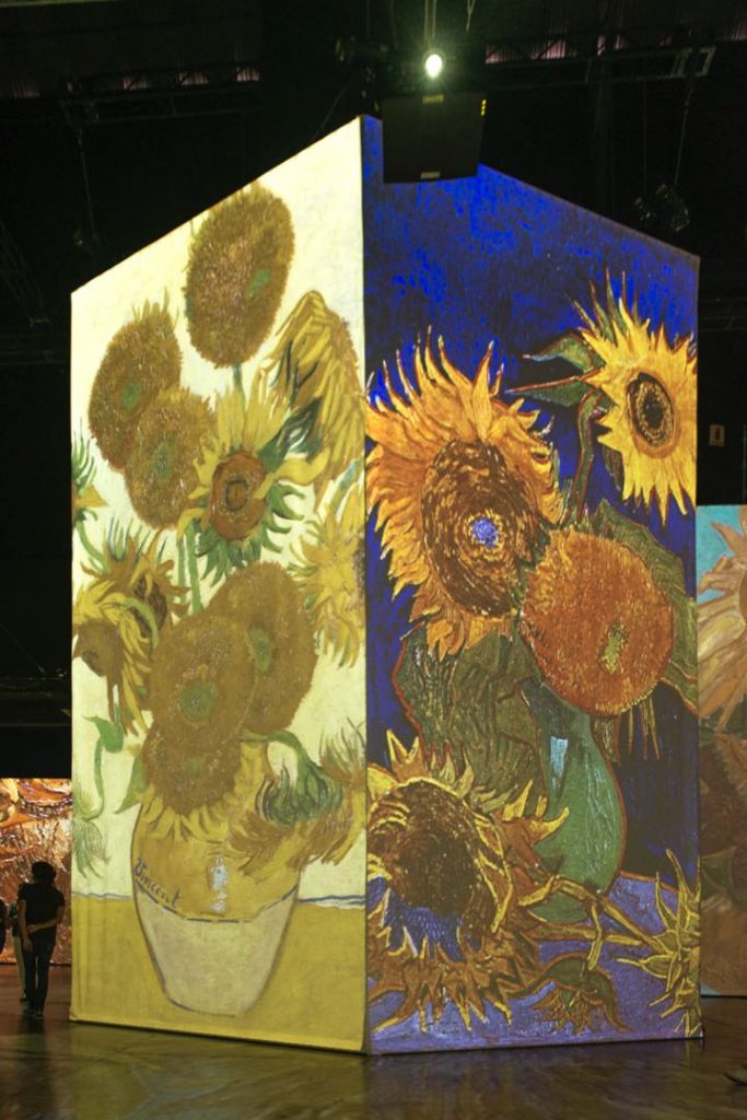 "Los girasoles" de Van Gogh llegaron a Argentina. 
