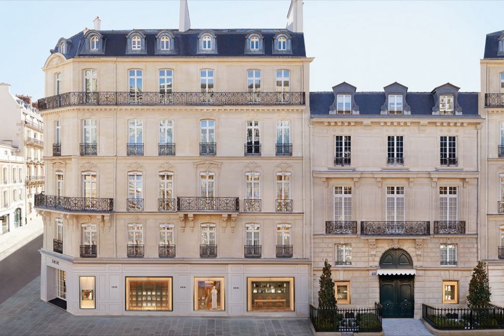 La nueva casa Dior en París, en el número 30 de la Avenue Montaigne.