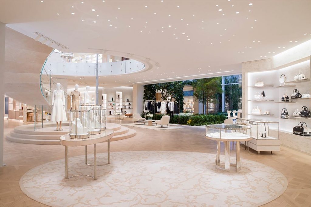 Interior y exteriores de Dior 2022 en Par´ís. 