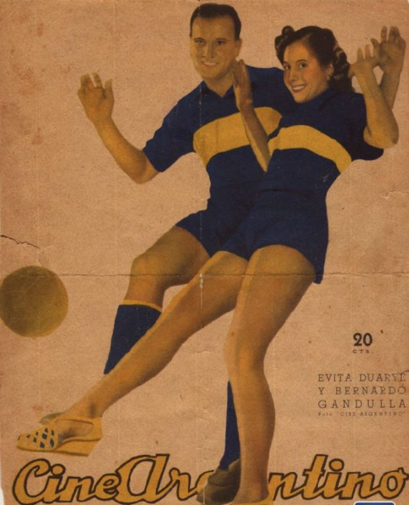 El ejemplar de la revista “Cine Argentino” del año 1941, con Evita y Bernardo Gandulla con la camiseta de Boca. 