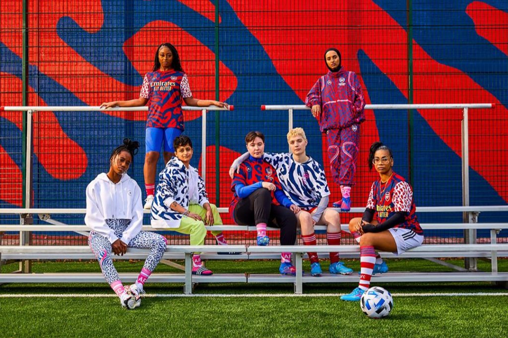 Adidas by Stella McCartney colección Arsenal Women. 