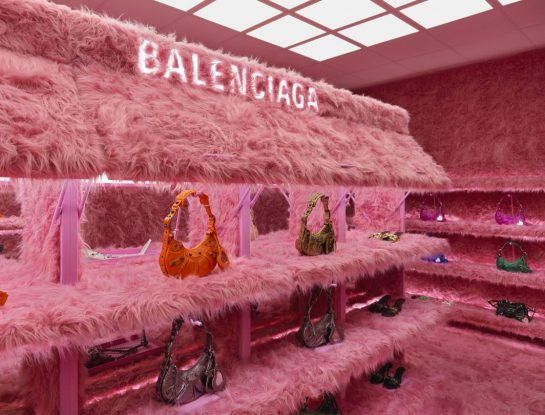Así es el diseño del pop-up store “peludo” de Balenciaga en Londres