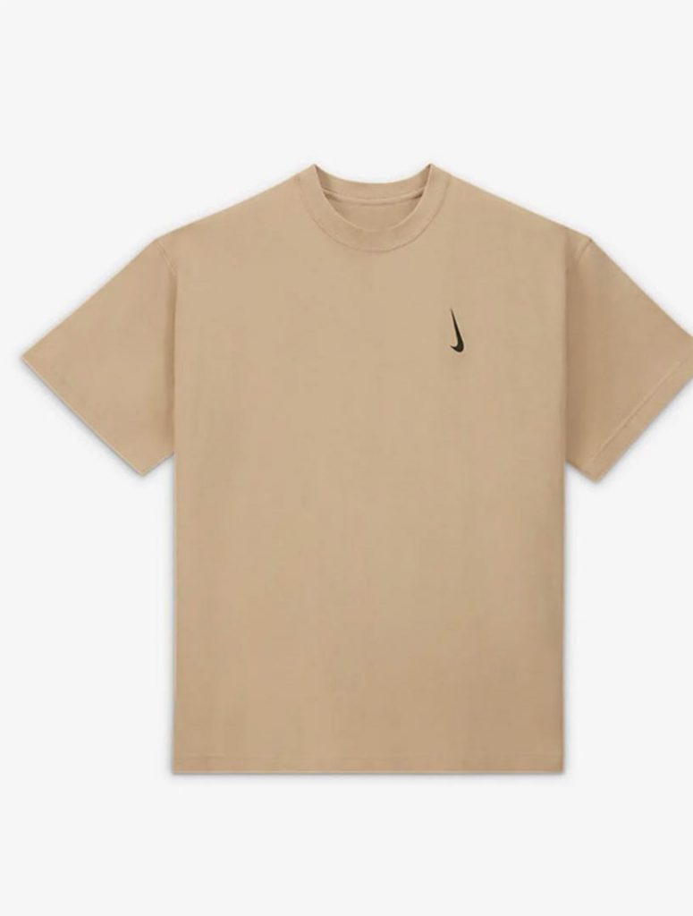 La camiseta de la colección Billie Eilish x Nike Air Force 1 “Mushroom”. 