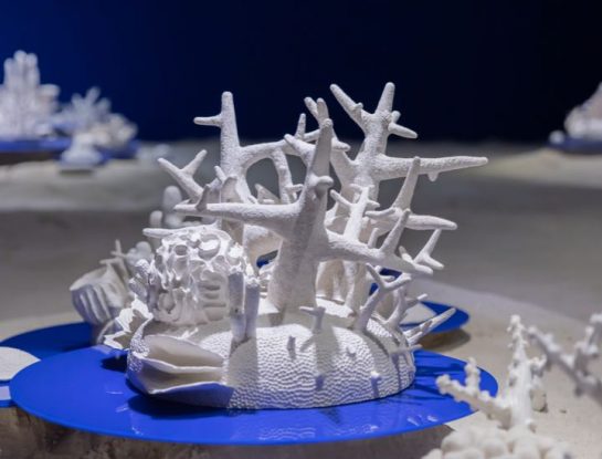 Así es la instalación de Beatriz Chachamovits sobre contaminación y cambio climático en Faena Art de Miami