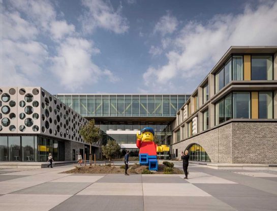 Mirá cómo son las nuevas oficinas de Lego: arquitectura y diseño en bloques y con fantasía