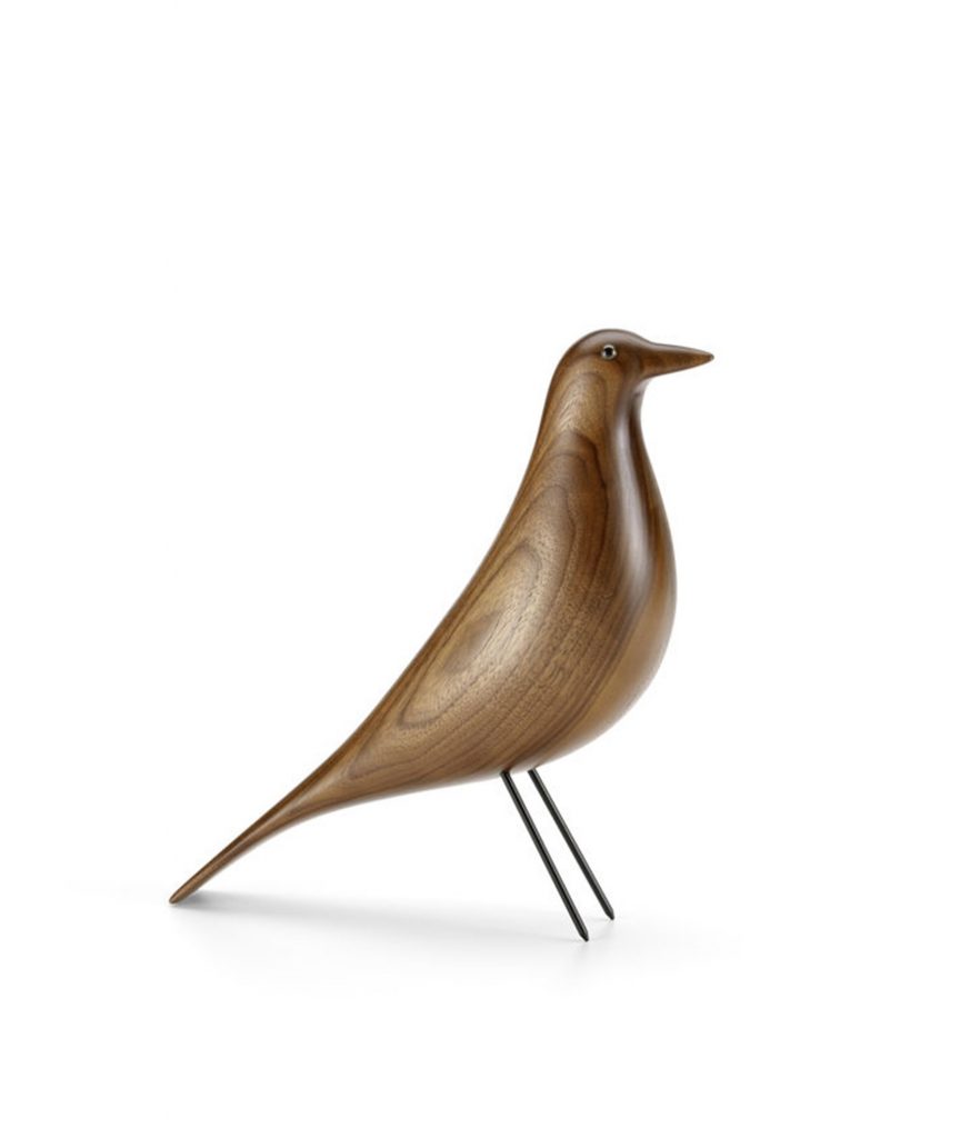 Hoy el Eames House Bird también se ofrece en una madera color natural. 
