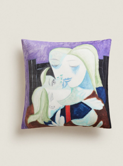 La obra "Maternté" de Picasso en un almohadón de Zara Home. 