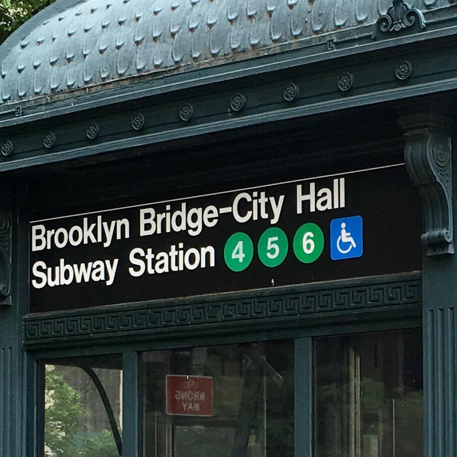  Nueva York eligió la tipografía Helvética como emblema de su línea de metro. 