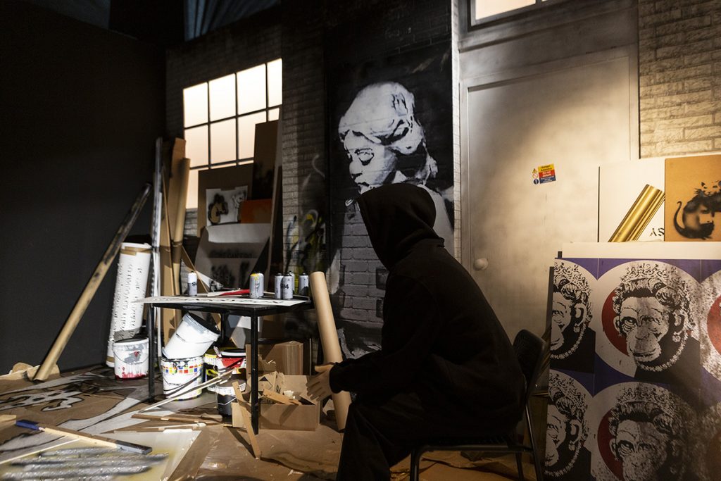 Banksy, cuya identidad aún se desconoce con certeza, está considerado como uno de los principales exponentes del street art contemporáneo.