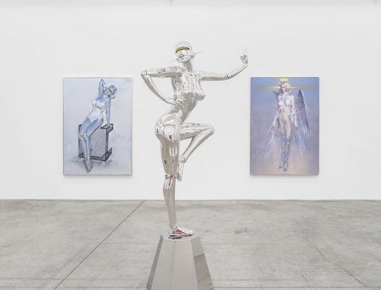 La exhibición “Cyber Ladies World” de Hajime Sorayama conquista París