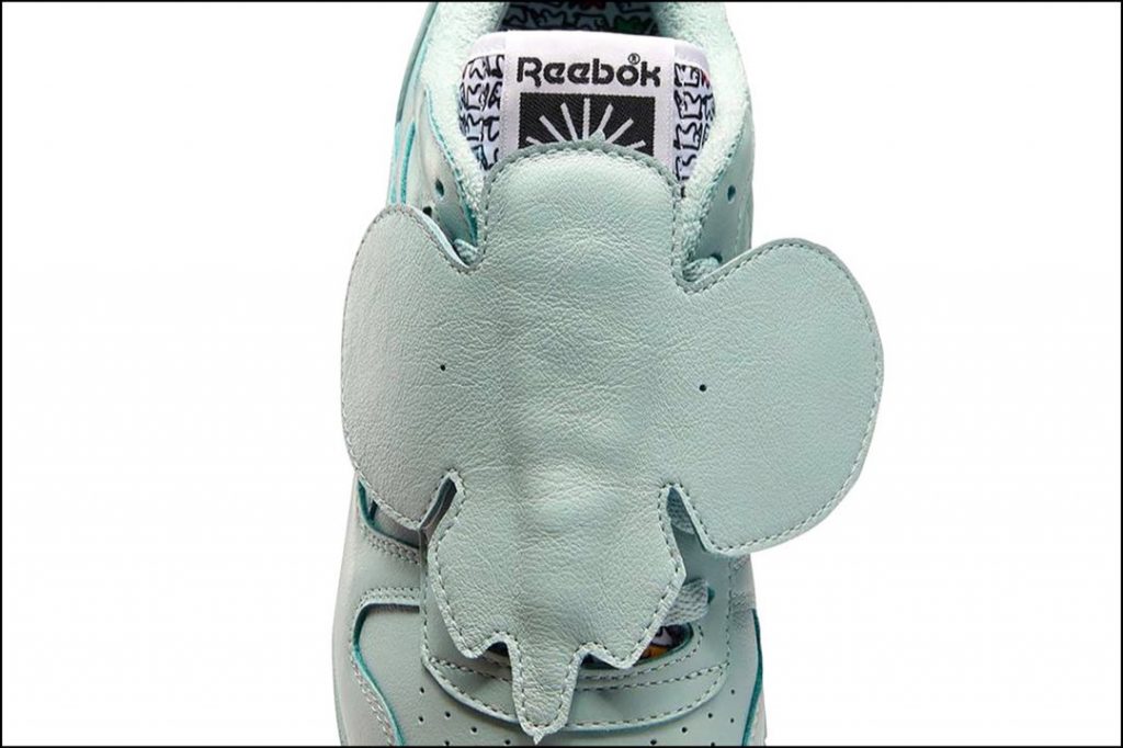 La zapatilla “Eames Elephant” de Reebok, color "gris elefante". 