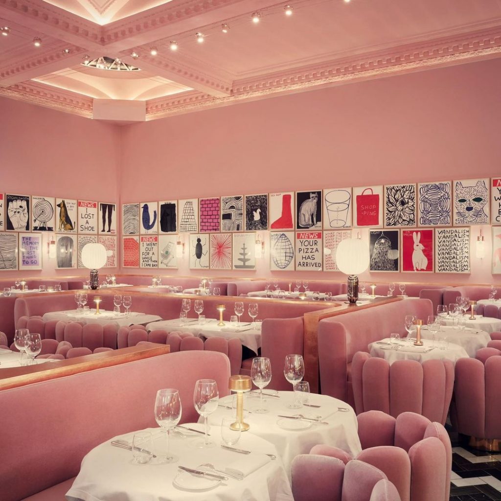 El restaurante Sketch de Londres diseñador por India Mahdavi. 