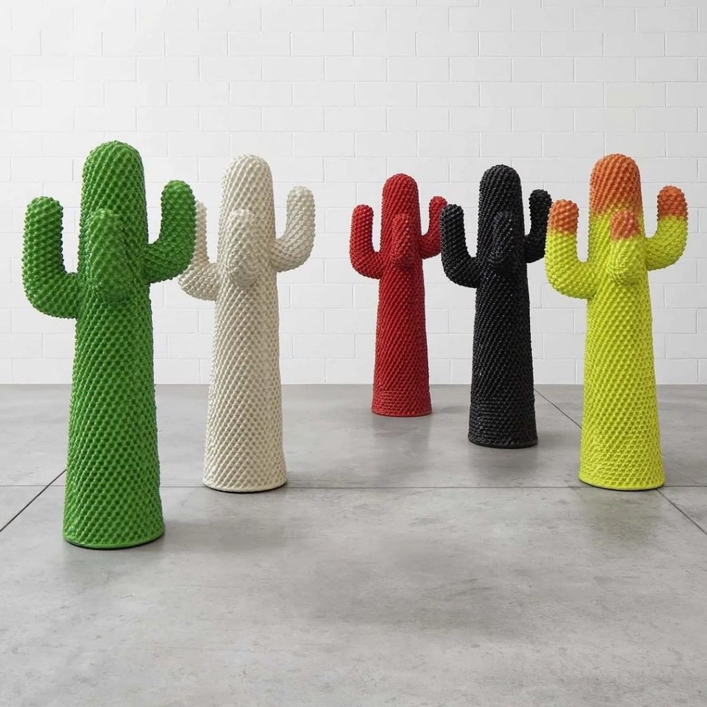 A lo largo de medio siglo, el cactus de Gufram tuvo muchas versiones, en diferentes colores. 