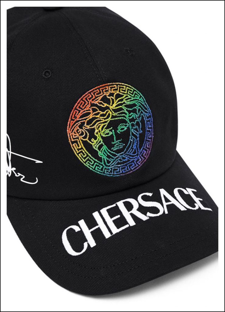 El gorro de Chersace, la colaboración de Versace con Cher. 