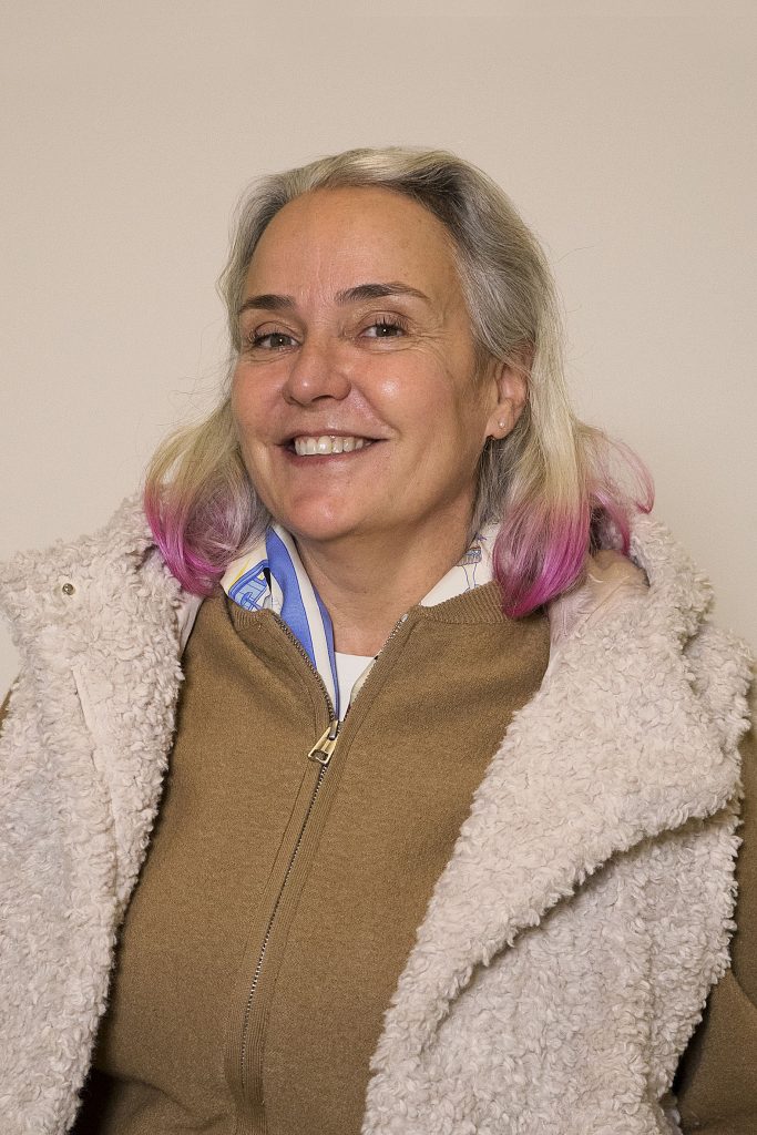 La diseñadora de joyería contemporánea Luz Arias, del comité curador de Puro Diseño 2022. 