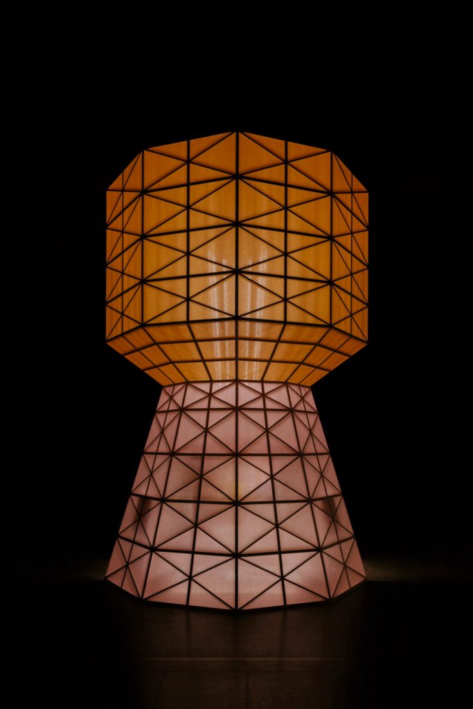 La torre Hermès inspirada en los tradicionales faroles linterna de papel. 