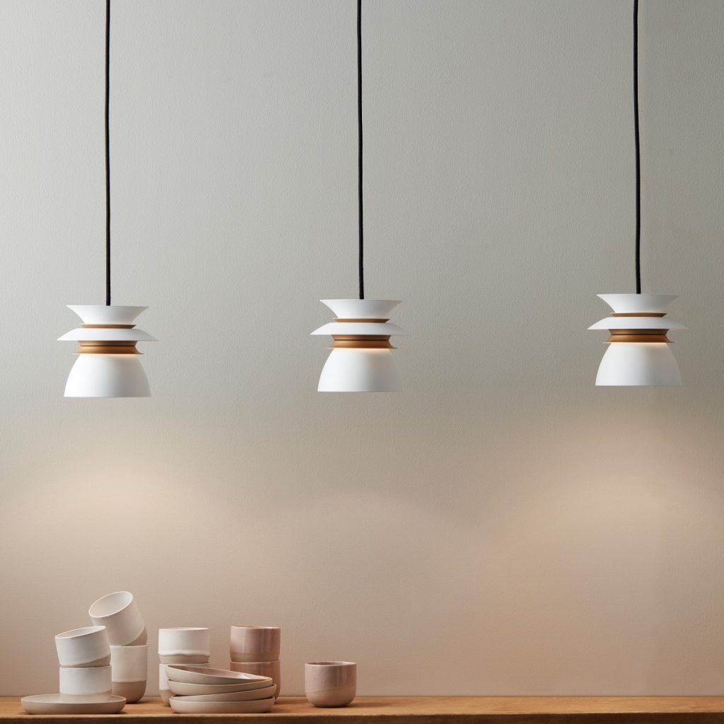 Belid diseña modelos básicos de luminarias de estilo escandinavo con detalles distintivos.
