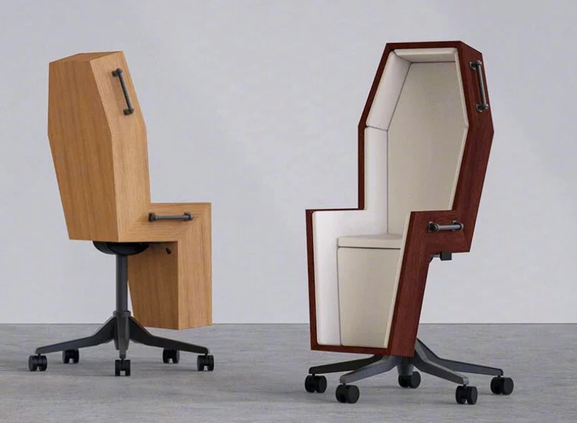 Una silla de trabajo inspirada en un ataúd de madera. 