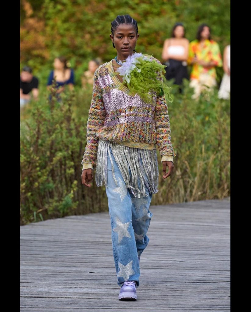 Collina Strada es una innovadora fima de moda con sede en Brooklyn. 