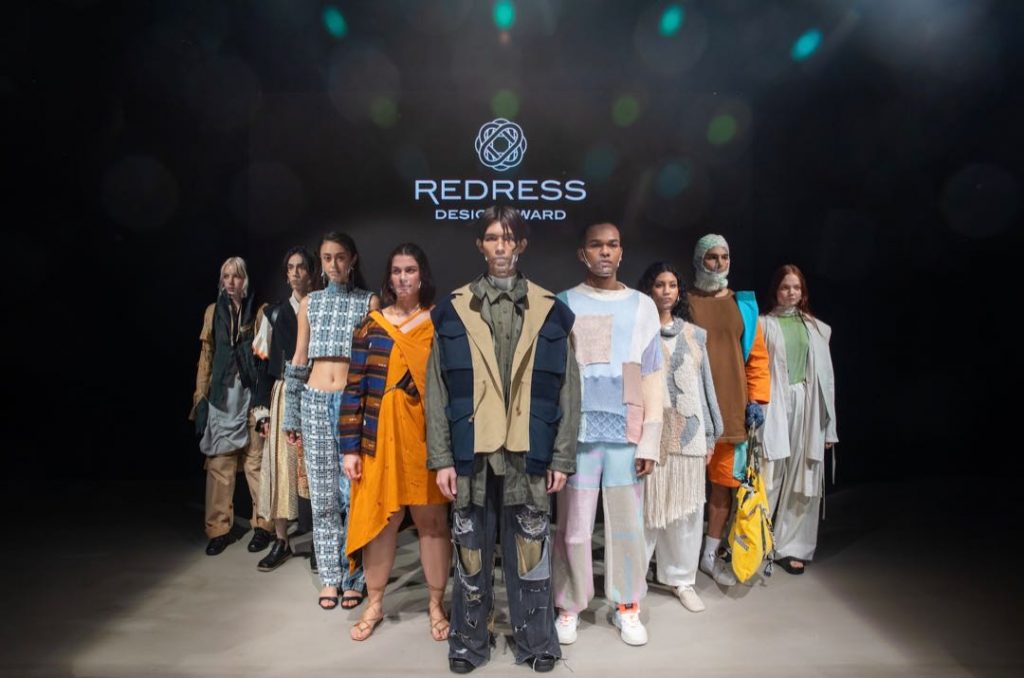 El italiano Federico Badini Confalonieri acaba de ser anunciado como el ganador del Redress Design Award 2022.