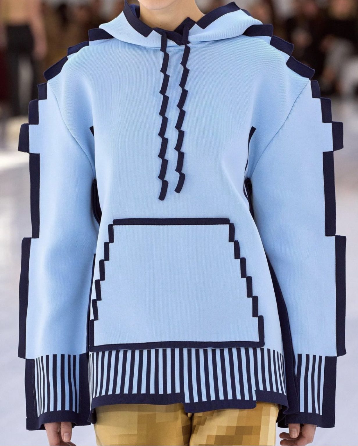 En 2023 llega la moda pixelada de Loewe – PuroDiseño