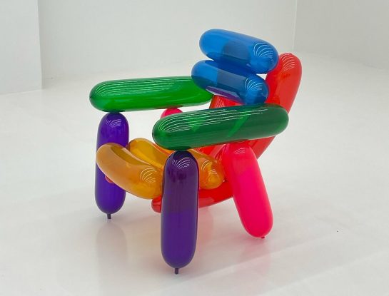 Seungjin Yang, el diseñador que convierte globos en sillas a todo color y con estilo