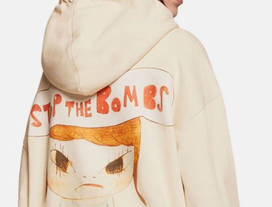 Así es la colaboración de moda y arte de Stella McCartney y Yoshimoto Nara