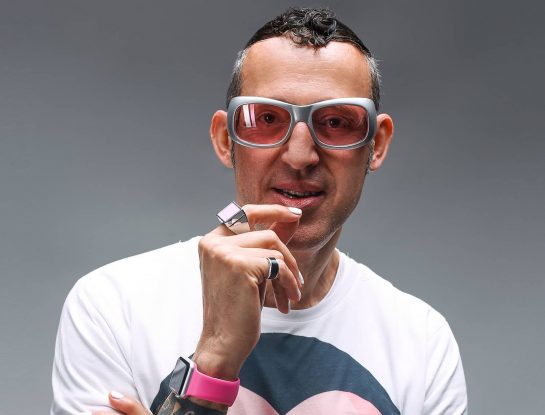 El diseño tiene EGO de la mano (maestra) de Karim Rashid